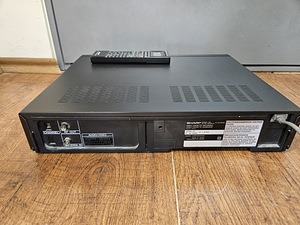 Sharp VC-D815SBK on VHS-videomakk (3 foto / 3)