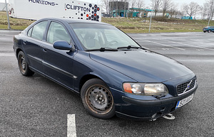 M/V Volvo S60 2.4d ÜV 05.2025 (2 foto / 8)