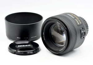 Nikon AF-S Nikkor 85mm f/1.8G (1 foto / 1)