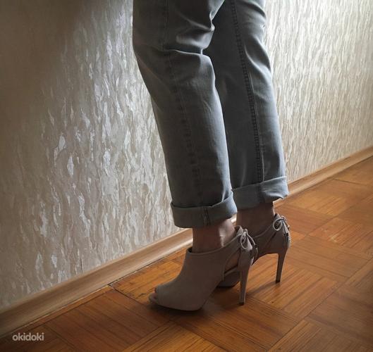 Женские новые замшевые туфли Michael Kors , 10М/40-40,5 (фото #2)
