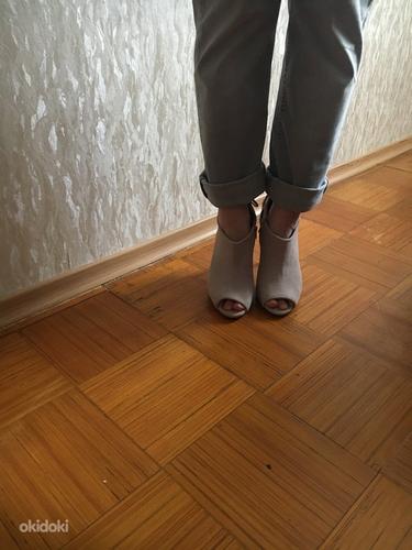 Женские новые замшевые туфли Michael Kors , 10М/40-40,5 (фото #4)