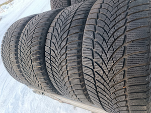 225/40 R18 GOODYEAR ULTRAGRIP ICE 2 (1 foto / 10)