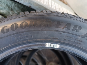 215/55 R17 98T GOODYEAR ULTRAGRIP ICE 3 (6 foto / 10)