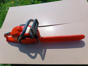 HUSQVARNA 345 E-series mootorsaag (9 foto / 9)