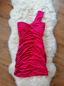 Influence roosa hot pink kehasse kleit, S/M (3 foto / 3)