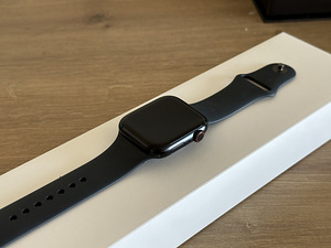Apple Watch Series 8 45mm Cellular (3 foto / 5)