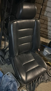 Mercedes-Benz E-Class kupee (W124) salong (10 foto / 10)