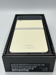 Heas korrasH Samsung Z Flip 3 128gb (1 foto / 2)