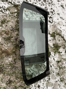 Mercedes W212 universaal tagaklaas (1 foto / 3)