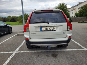 Volvo XC90 (4 фото из 6)