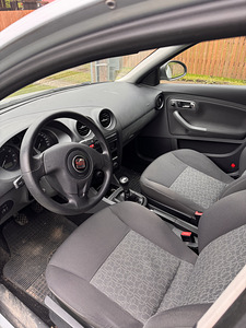 Seat Cordoba (5 фото из 13)