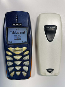 Nokia 3510i retro mobiiltelefon (1 foto / 3)