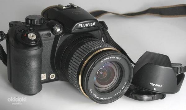 Фотокамера Fujifilm FinePix S9600 (фото #3)