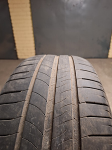 Michelin Energy Saver 205/55/16 (4 foto / 4)