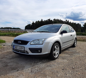 Продается Ford focus 1.6 (2 фото из 9)