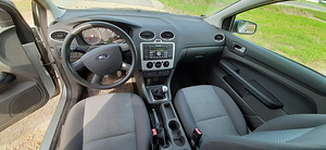 Продается Ford focus 1.6 (6 фото из 9)