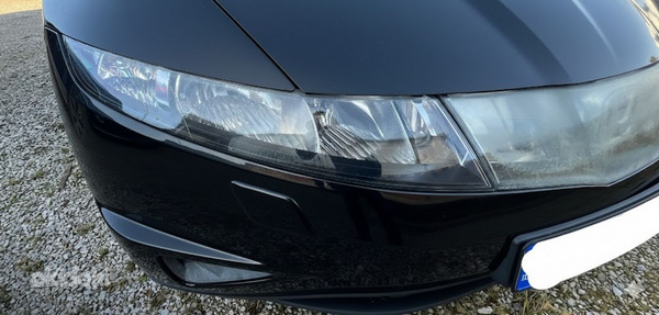 Honda Civic VIII hatchback esituled