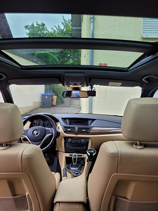 BMW X1 2012 год (4 фото из 4)