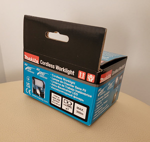 Makita akulamp DML817 18V LXT (USB-pesaga) (7 foto / 7)