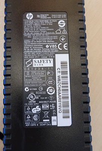 HP laadija 135W (19.5V 6.9A HSTNN-DA01) AC adapter 7.4mm (4 foto / 4)