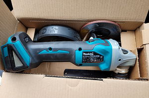 Makita DGA506 akuketaslõikur relakas + 5Ah aku + laadija (4 foto / 5)