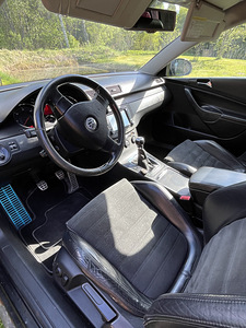 Volkswagen Passat B6 (3 foto / 9)