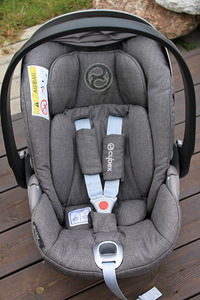 Cybex Cloud Z i-size Manhattan Grey Plus turvahäll (4 foto / 10)