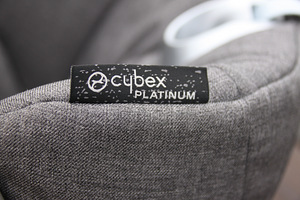 Cybex Cloud Z i-size Manhattan Grey Plus turvahäll (7 foto / 10)