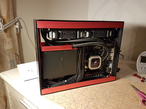 ITX Arvutikorpus Sunmilo T03 Asus ROG stiilis (4 foto / 6)