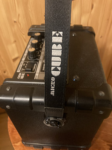 Roland Micro CUBE (4 фото из 6)