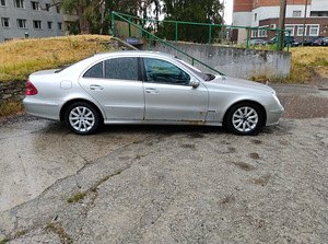 Mercedes Benz E270 Avantgrade (3 foto / 6)