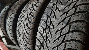 4x Nokian Hakkapeliitta R3 XL 225/50R17 (1 foto / 3)