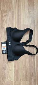 Under Armor 32A spordirinnahoidja UUS (3 foto / 3)