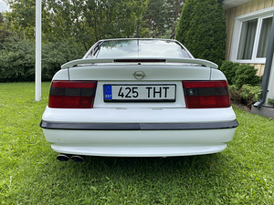 Opel Calibra 2.5 V6 125kW - Keke Rosberg edition (3 foto / 13)