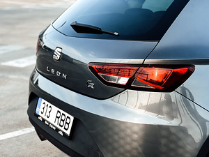 SEAT Leon FR (7 foto / 15)