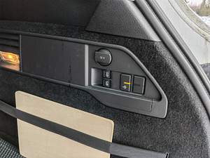 Volkswagen Touareg (9 foto / 11)