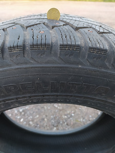 Rehv 215/65 R16C Nokian (4 foto / 4)
