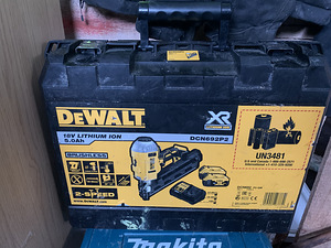 Naelapüstol dewalt DCN692P2 (2 foto / 2)