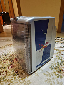 Mini külmik red bull (2 foto / 6)