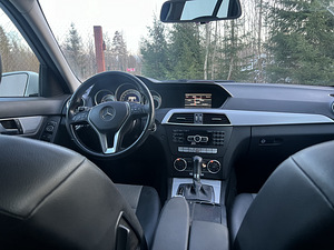 Mercedes-Benz C 200 Avantgarde 2.1 100kW (11 foto / 11)
