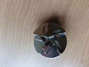 Hanayama cast spiral (2 foto / 2)