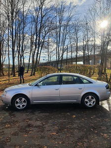Audi a6 2.5 114kW (2 foto / 6)