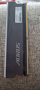Aorus ram 8gb ddr4 (1 foto / 1)