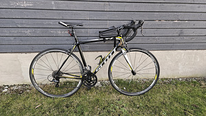 Scott CR1 30 karbonist maanteratas. M-raam (1 foto / 2)