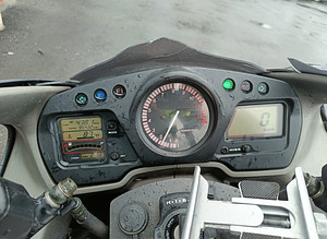 Honda cbr 1100xx (6 foto / 10)