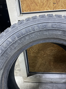 Nokian 205/65 R16 C (1 foto / 2)