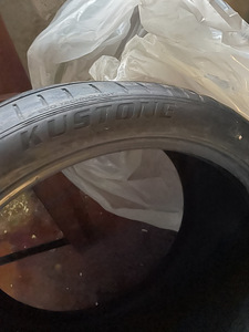 Kuston 285/35 R21 (1 фото из 3)