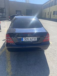 Mersedes e240 (3 фото из 4)