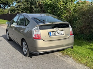 Toyota Prius 2009 182500km (8 foto / 9)