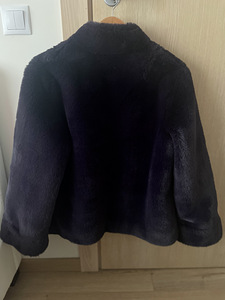 Emporio Armani kasukas (2 foto / 4)